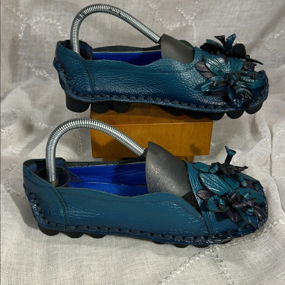 NWOT Eocofu leather flower slide in shoes
